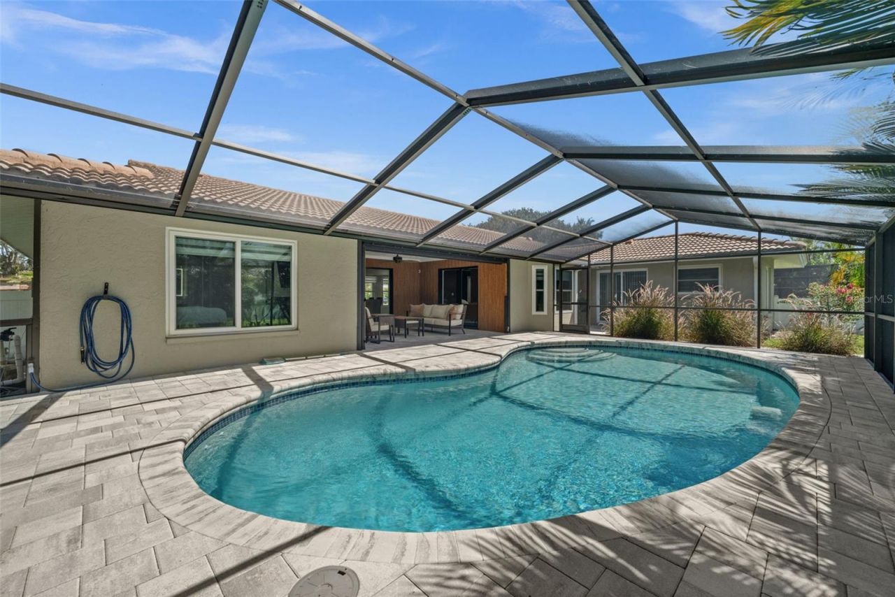 7520 Curtiss Avenue, Sarasota, FL 34231 Photo