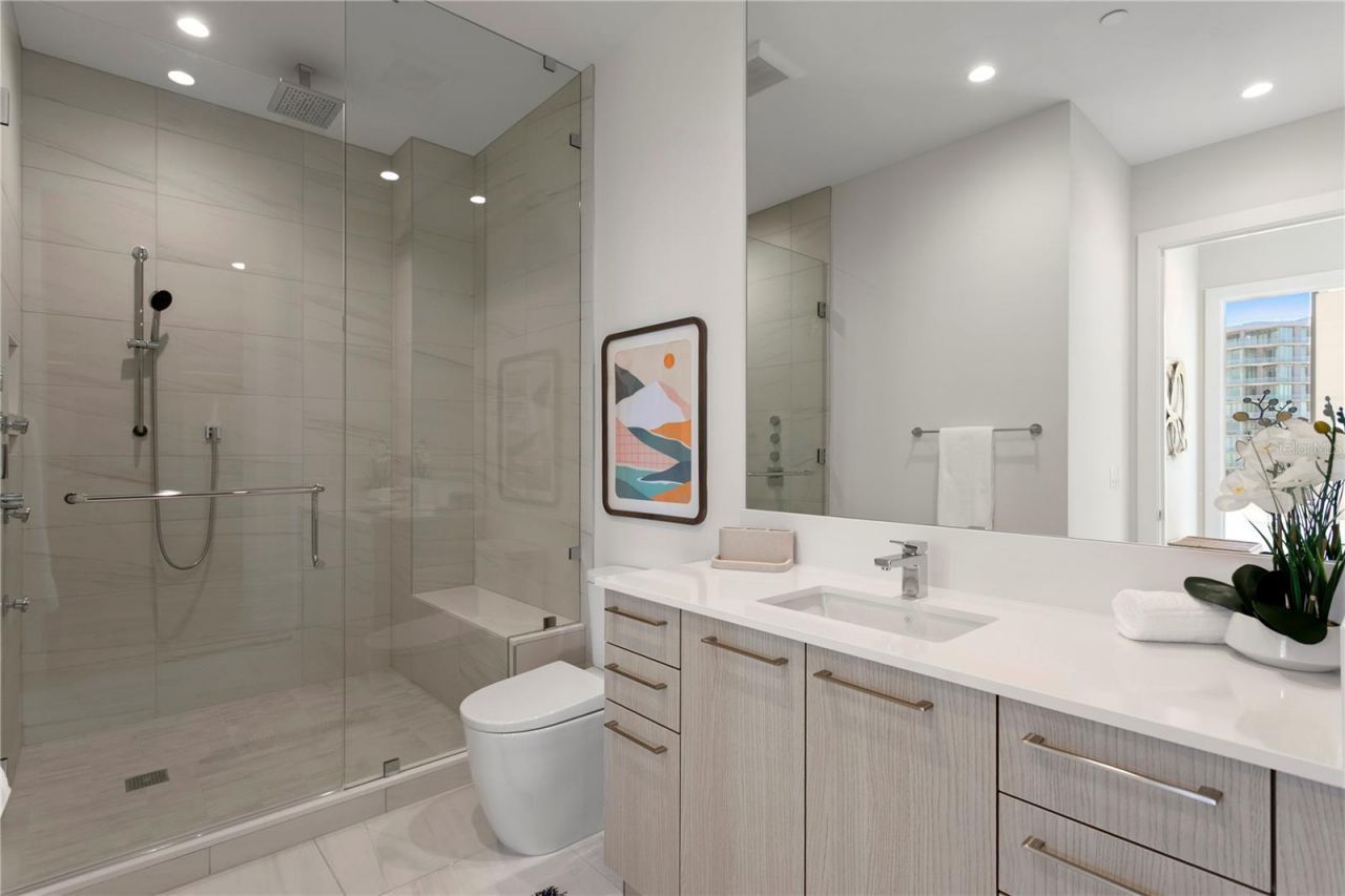 275 1st Avenue S, Unit 4004, Saint Petersburg, FL 33701 Photo