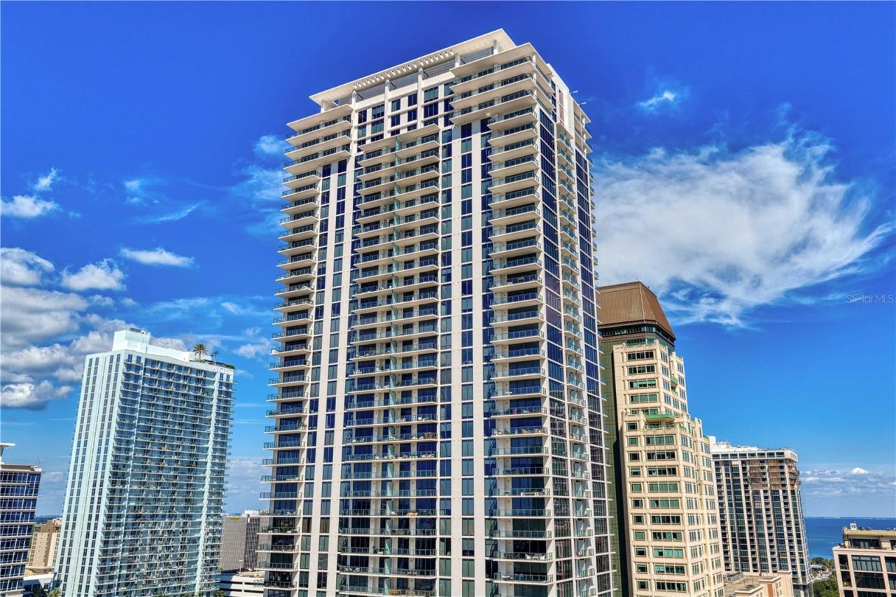 275 1st Avenue S, Unit 4004, Saint Petersburg, FL 33701 Photo