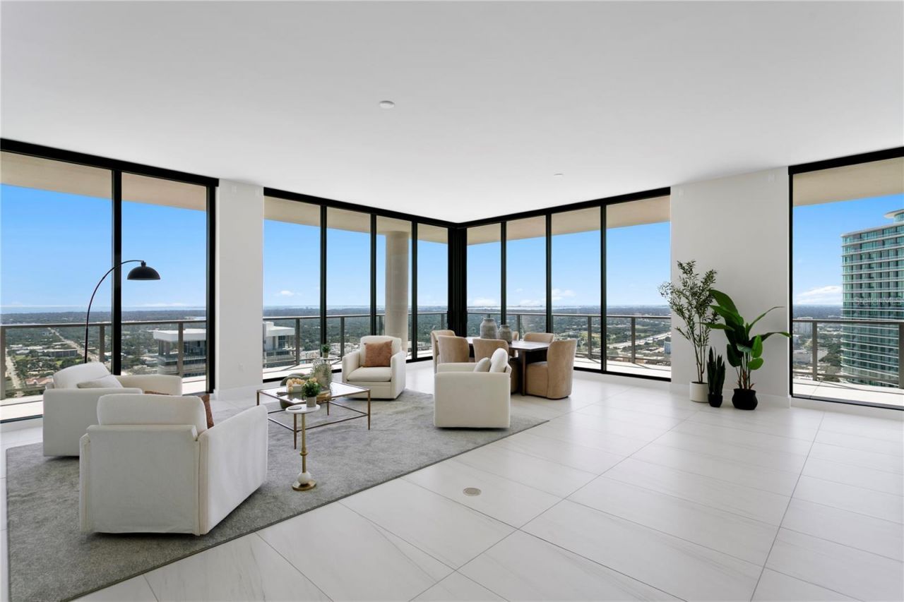 275 1st Avenue S, Unit 4004, Saint Petersburg, FL 33701 Photo