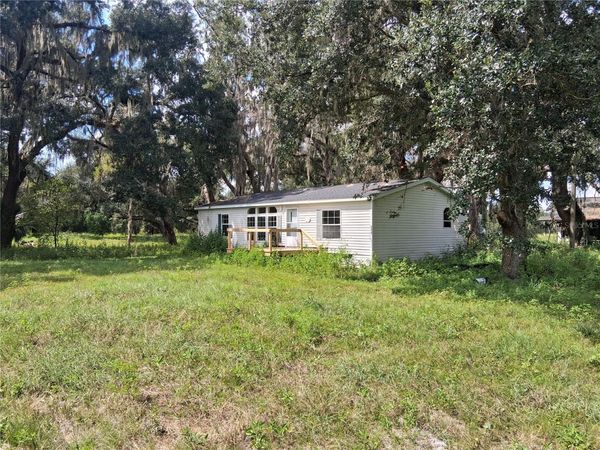 9278 CR 734 , CENTER HILL, FL 33514