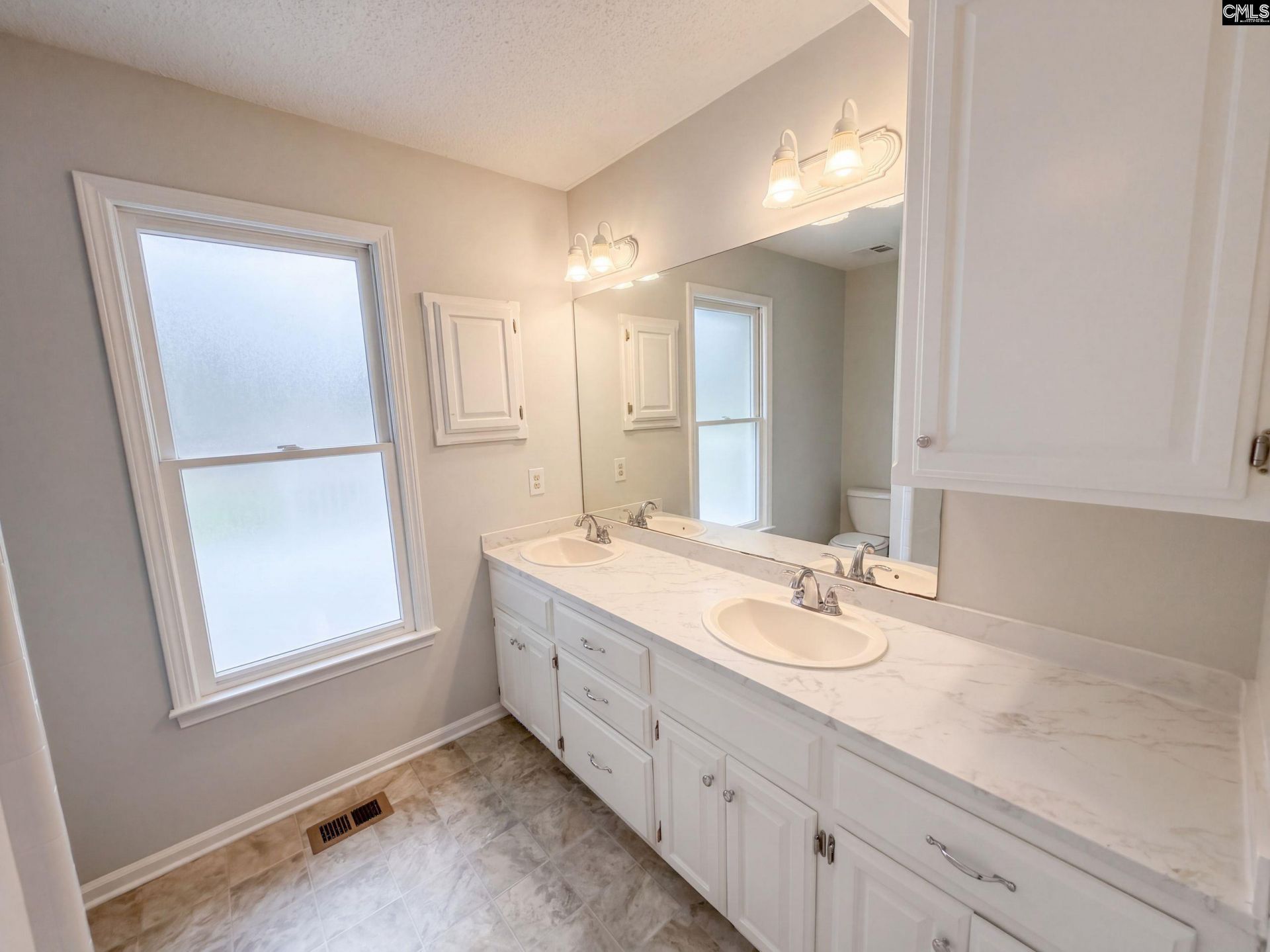 131 Fox Street Photo 13