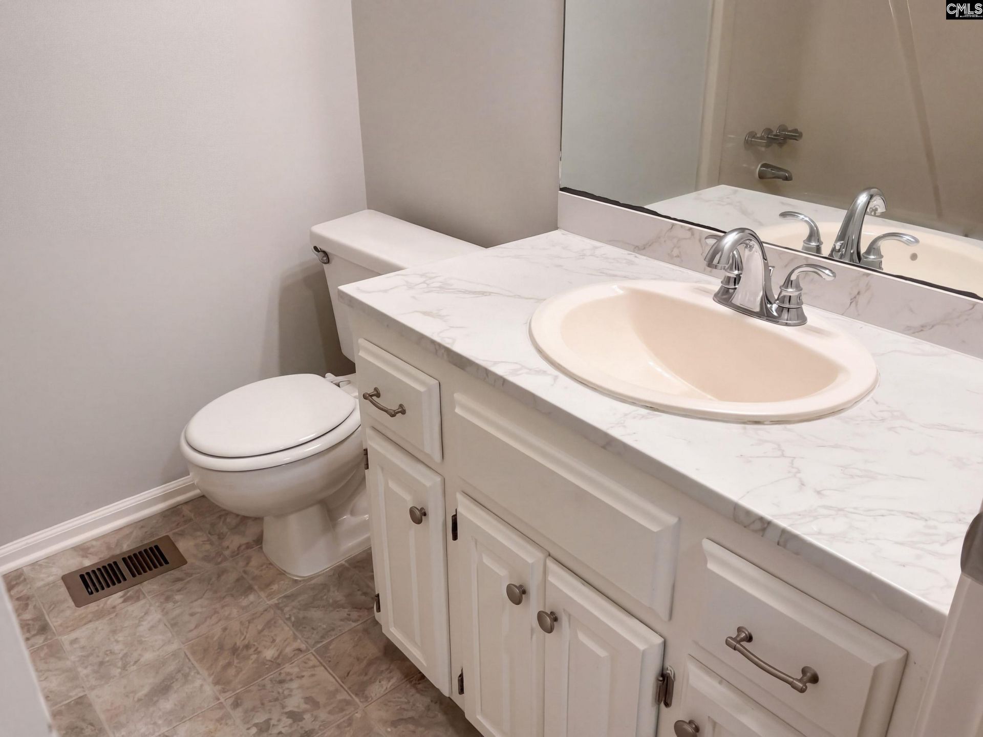 131 Fox Street Photo 18