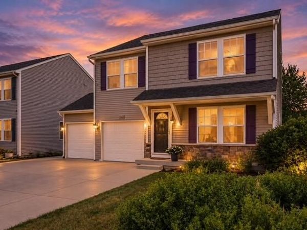 1219 Ellery Grove Court, Vicksburg, MI 49097