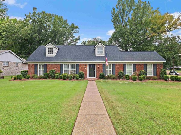 1635 POPLAR ESTATES PKY, Germantown, TN 38138