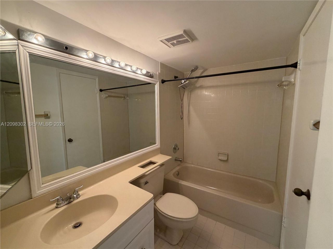 8933 SW 123rd Ct, Unit 207-5, Miami, FL 33186 Photo