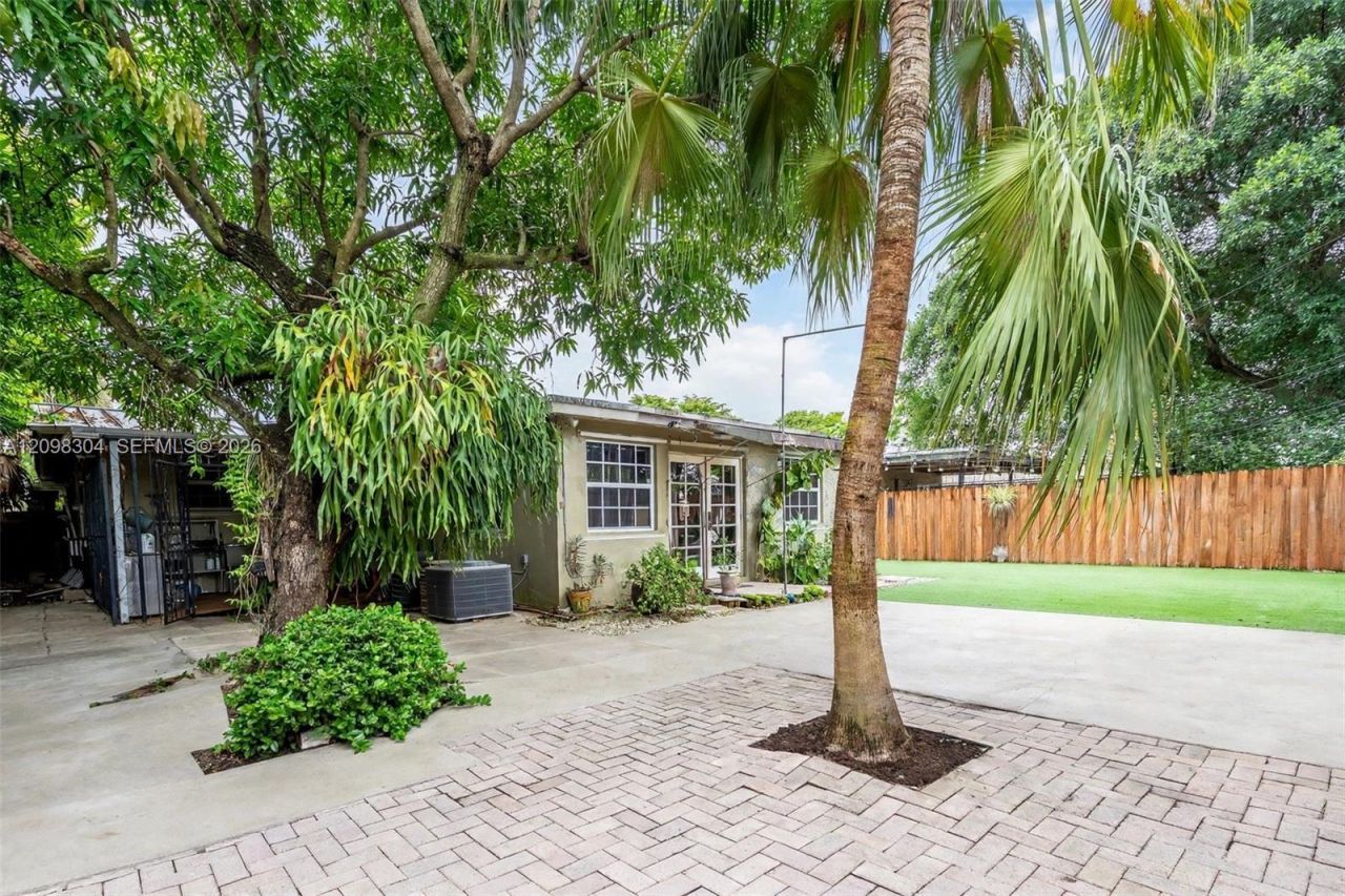 2815 SW 36th Ave , Miami, FL 33133 Photo