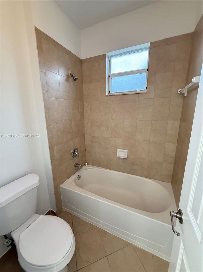 3663 NE 2nd Ct , Homestead, FL 33033 Photo