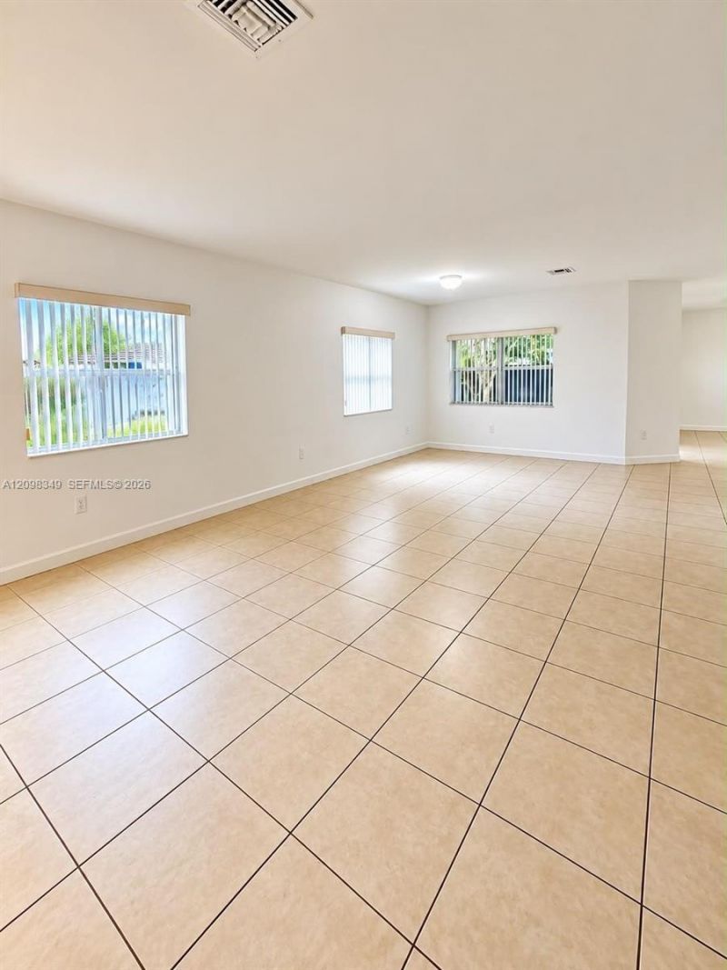 3663 NE 2nd Ct , Homestead, FL 33033 Photo