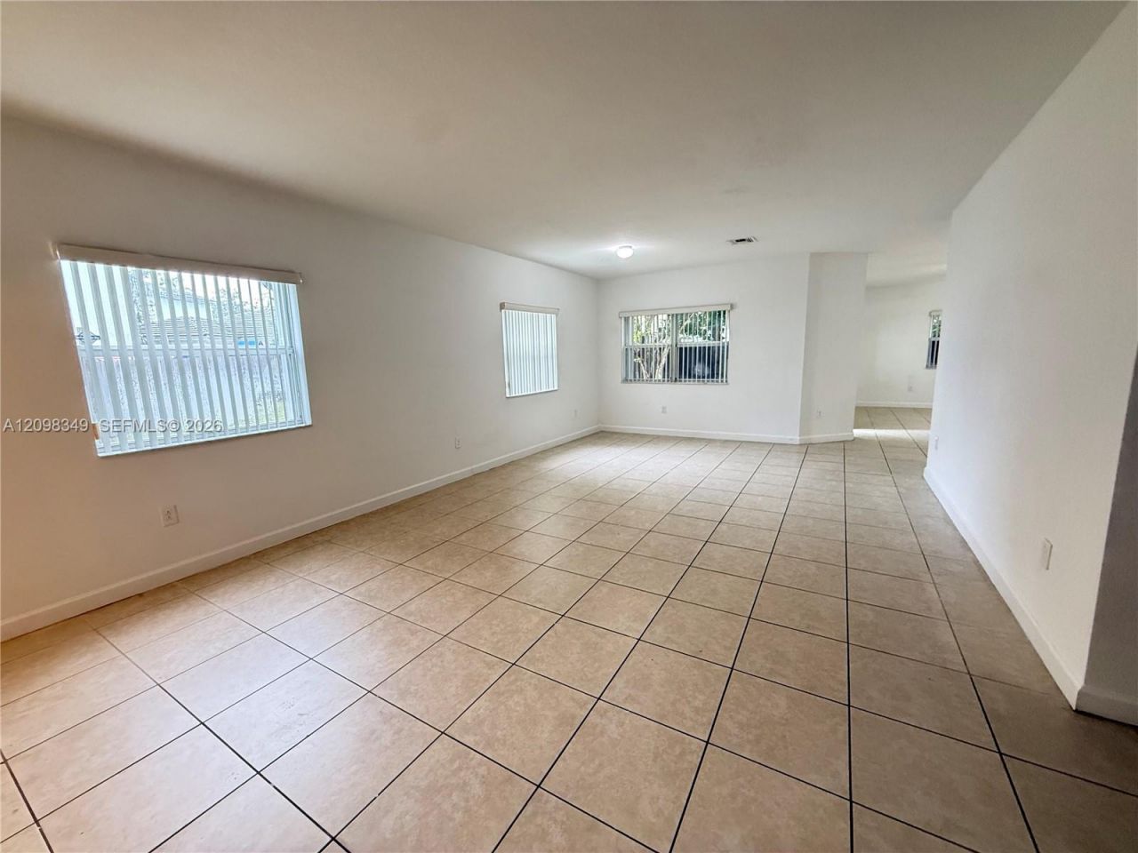 3663 NE 2nd Ct , Homestead, FL 33033 Photo
