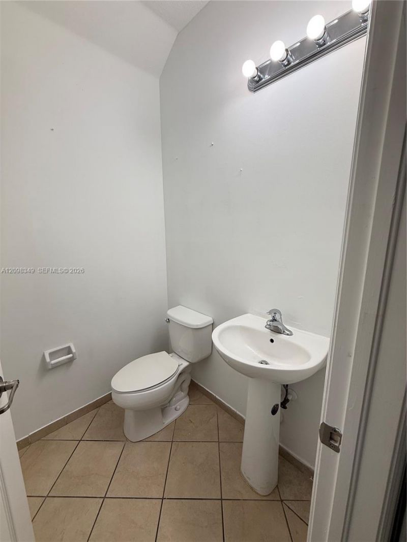 3663 NE 2nd Ct , Homestead, FL 33033 Photo