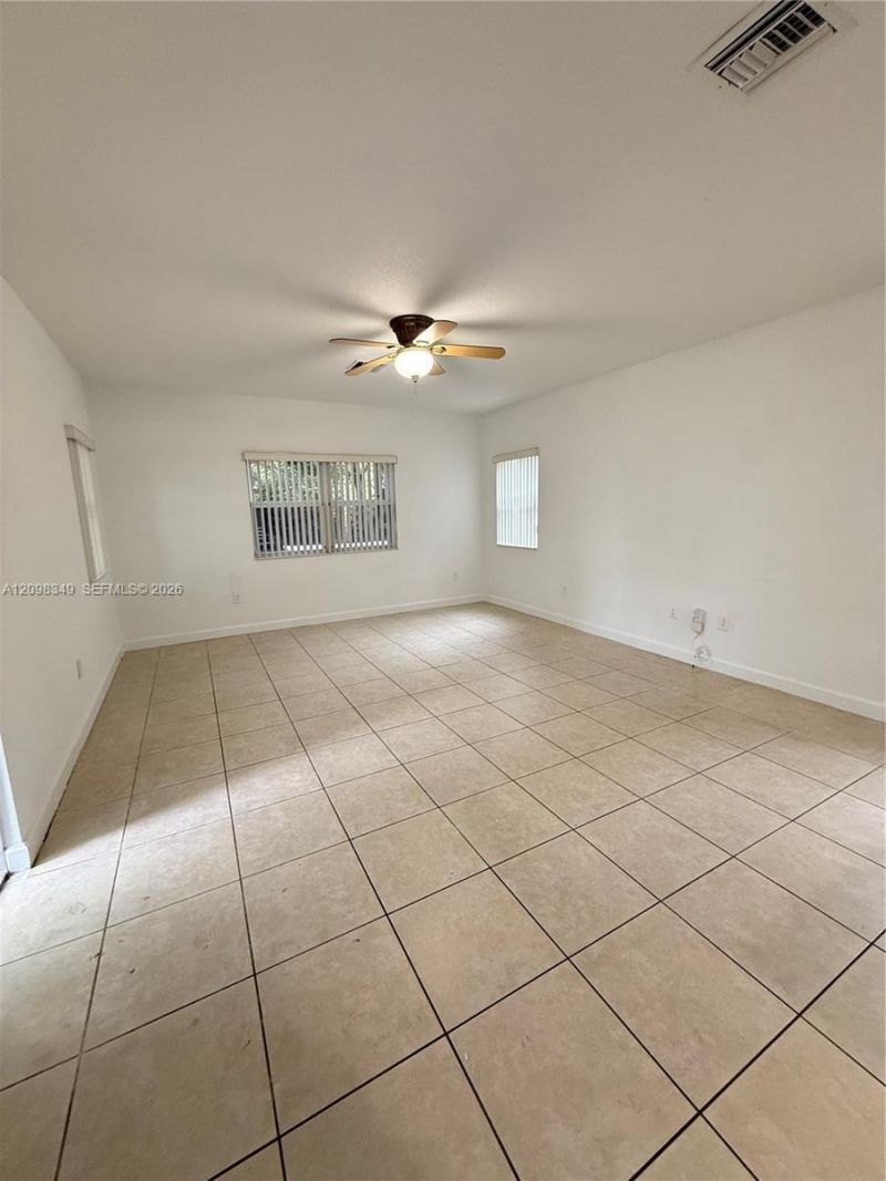 3663 NE 2nd Ct , Homestead, FL 33033 Photo