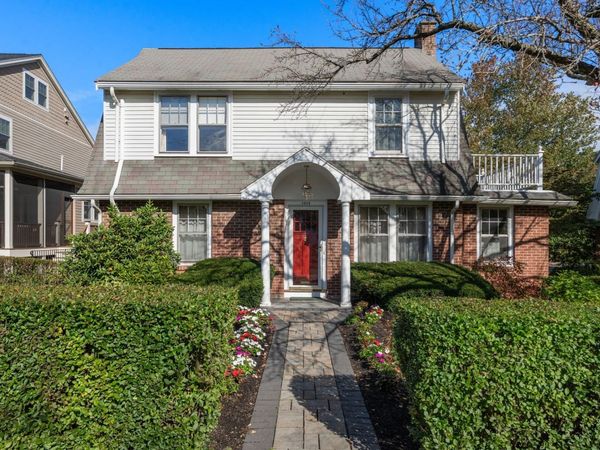 1929 Commonwealth Ave, Newton, MA 02466