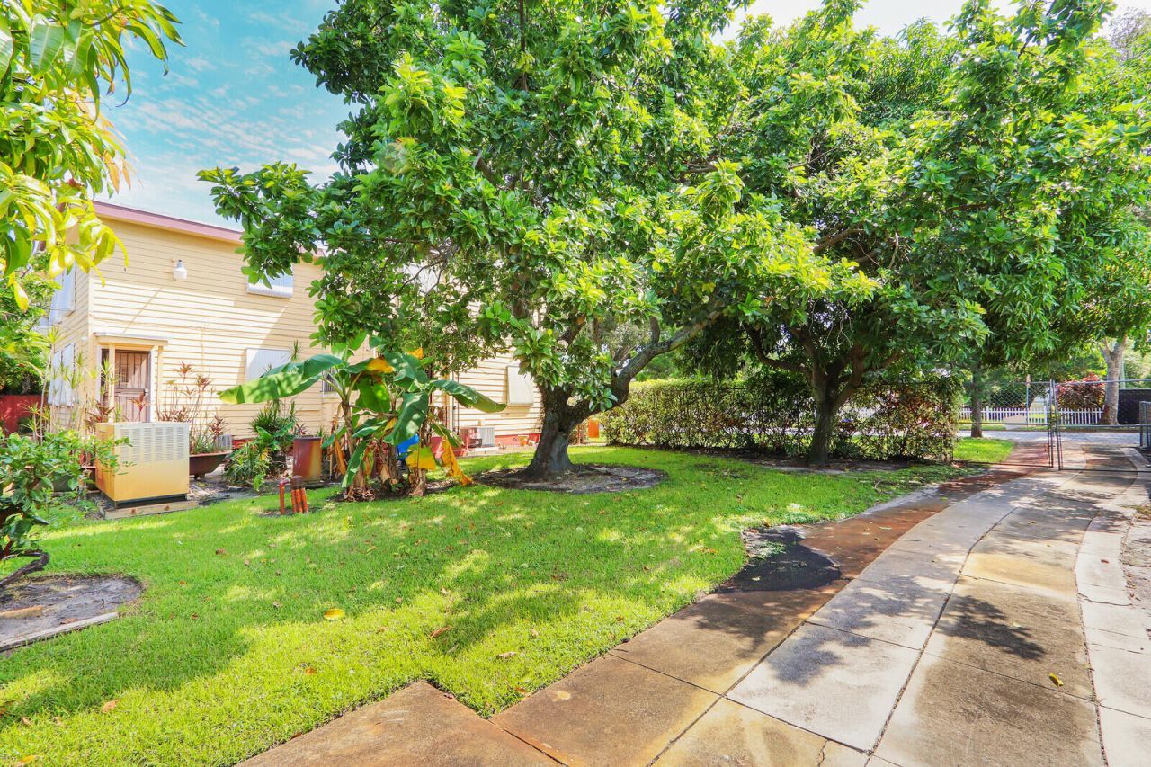 525 51st Street, West Palm Beach, FL 33407 Photo