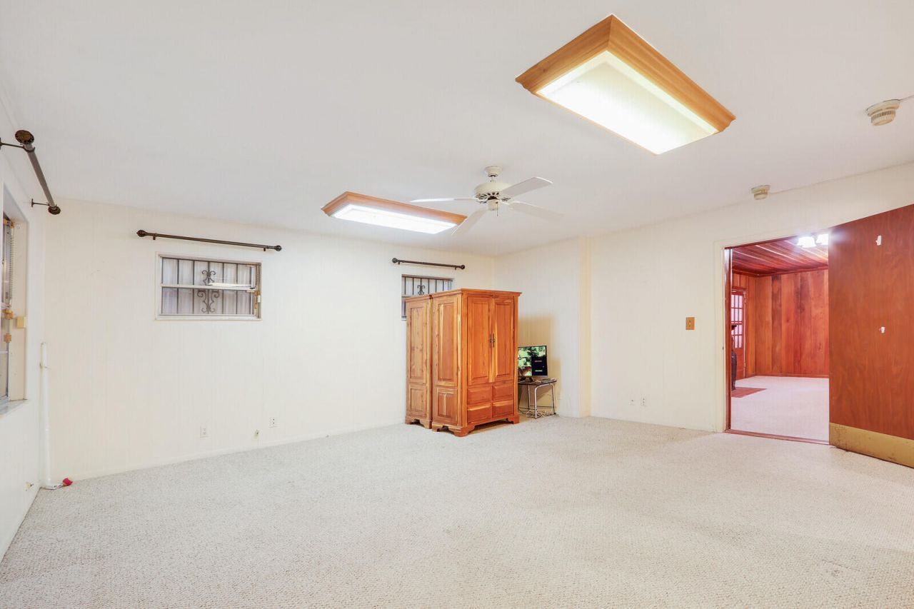 525 51st Street, West Palm Beach, FL 33407 Photo