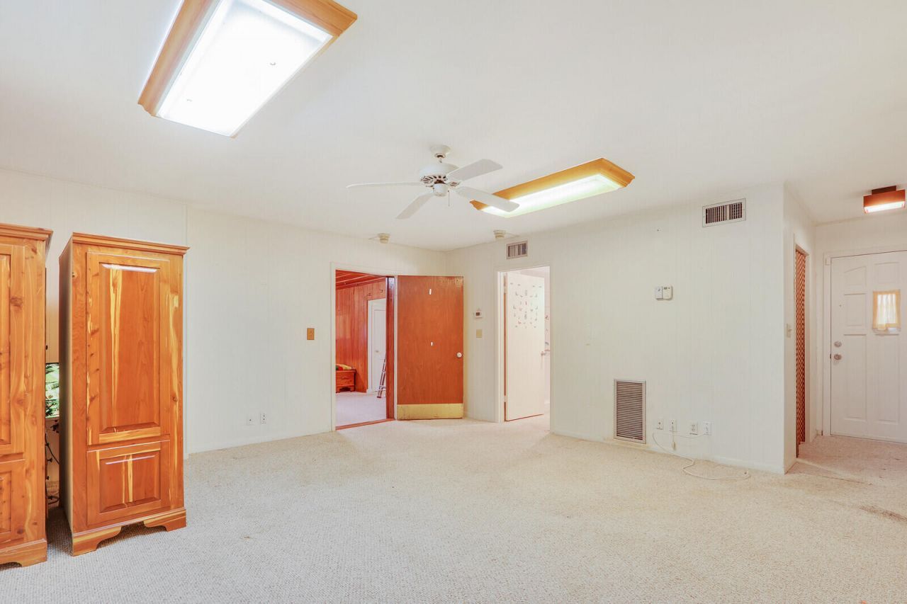 525 51st Street, West Palm Beach, FL 33407 Photo