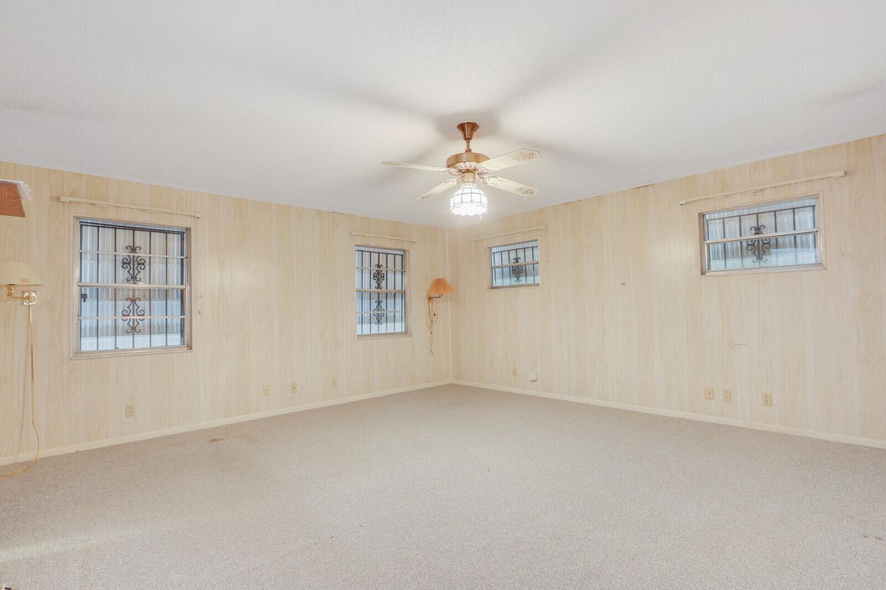 525 51st Street, West Palm Beach, FL 33407 Photo