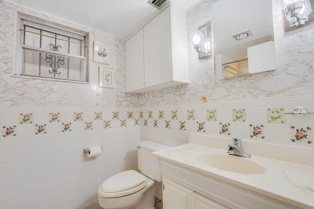 525 51st Street, West Palm Beach, FL 33407 Photo