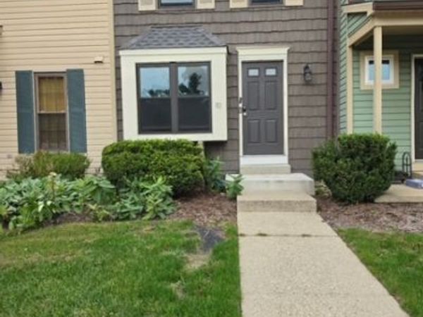 82 Wood Duck Ct, Allamuchy, NJ 07840