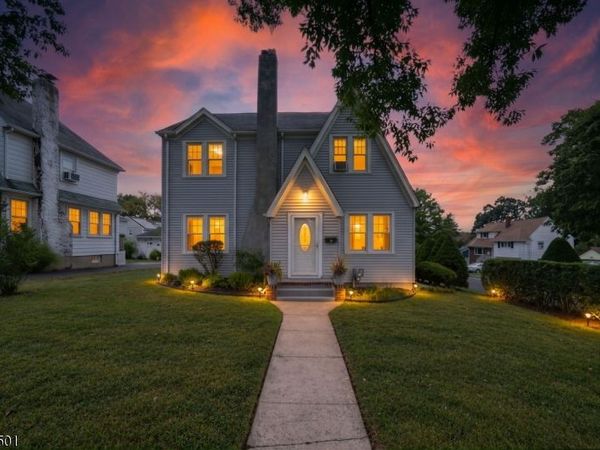 88 Lindbergh Blvd, Teaneck, NJ 07666
