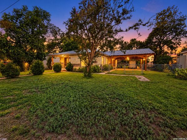 1306 1 /2 16TH ST, Hondo, TX 78861