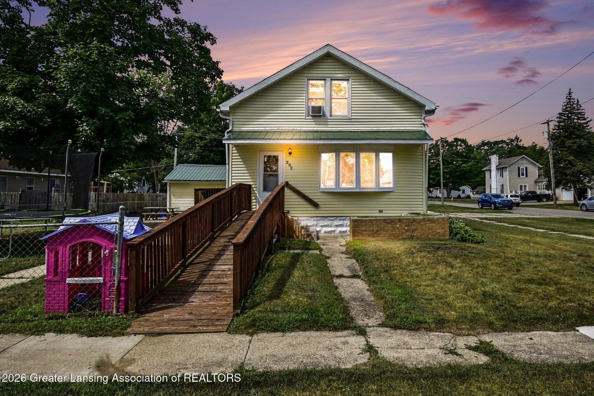202 S East Street, Saint Louis, MI 48880 Main Photo