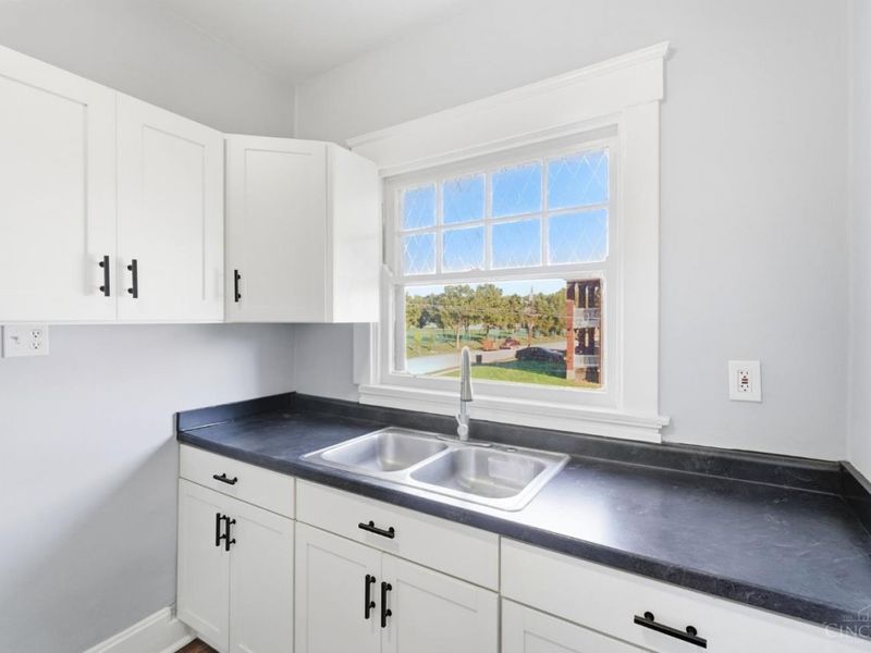 891 Ridgeway Avenue, Cincinnati, OH 45229 Photo 11