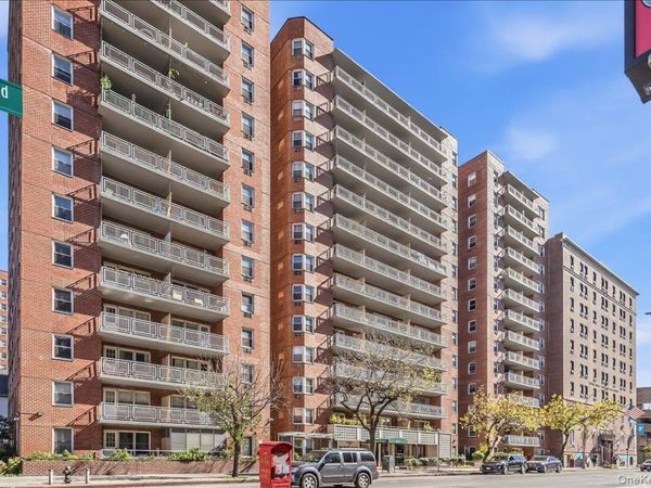 89-15 Parsons Boulevard, Unit 8C, Jamaica, NY 11432