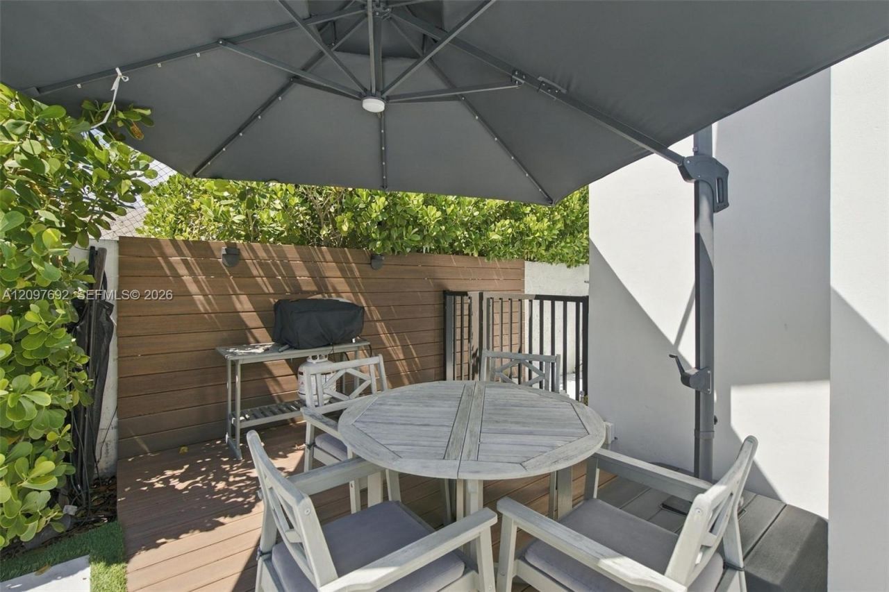 600 W 51st St , Miami Beach, FL 33140 Photo