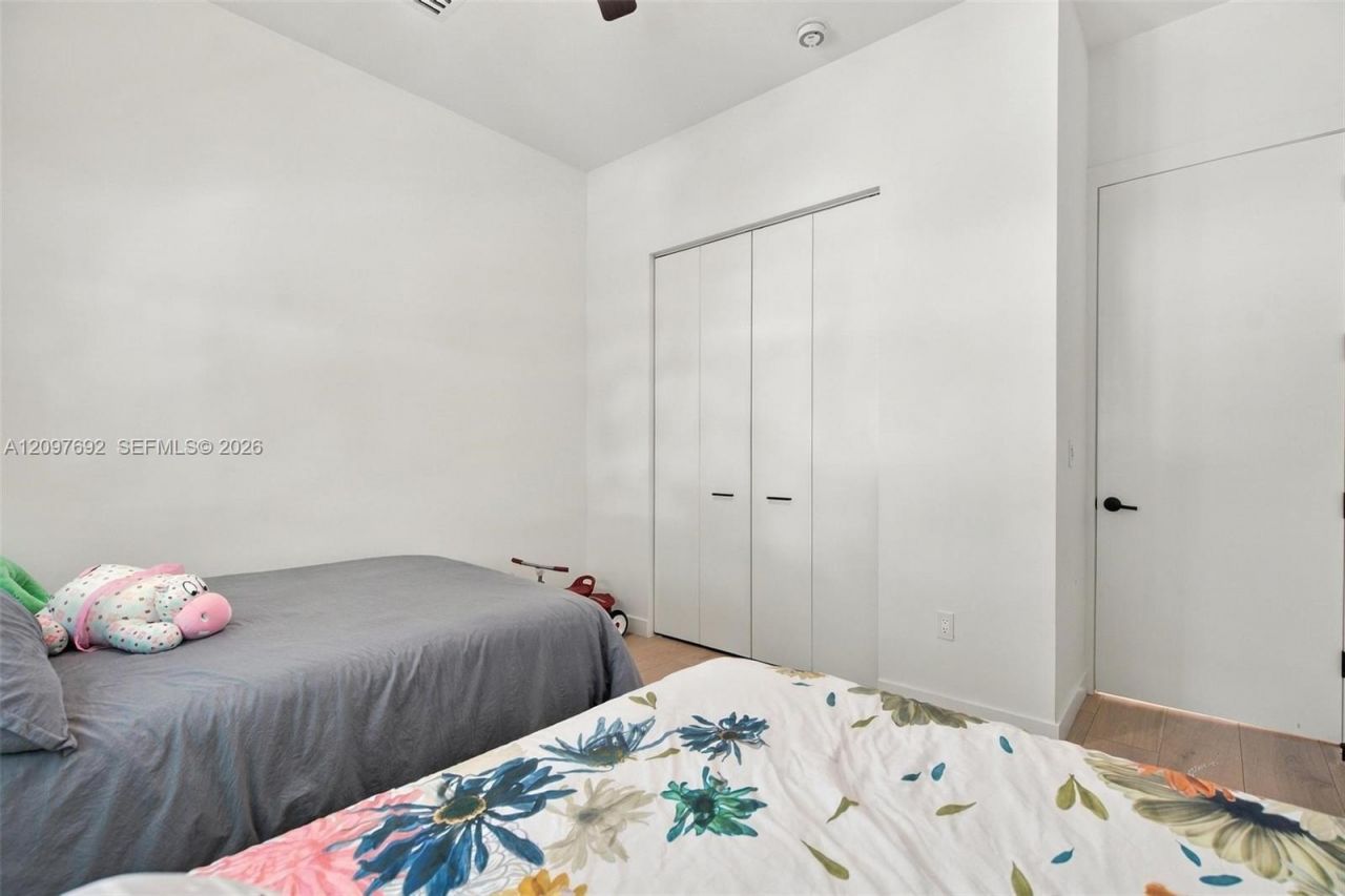 600 W 51st St , Miami Beach, FL 33140 Photo