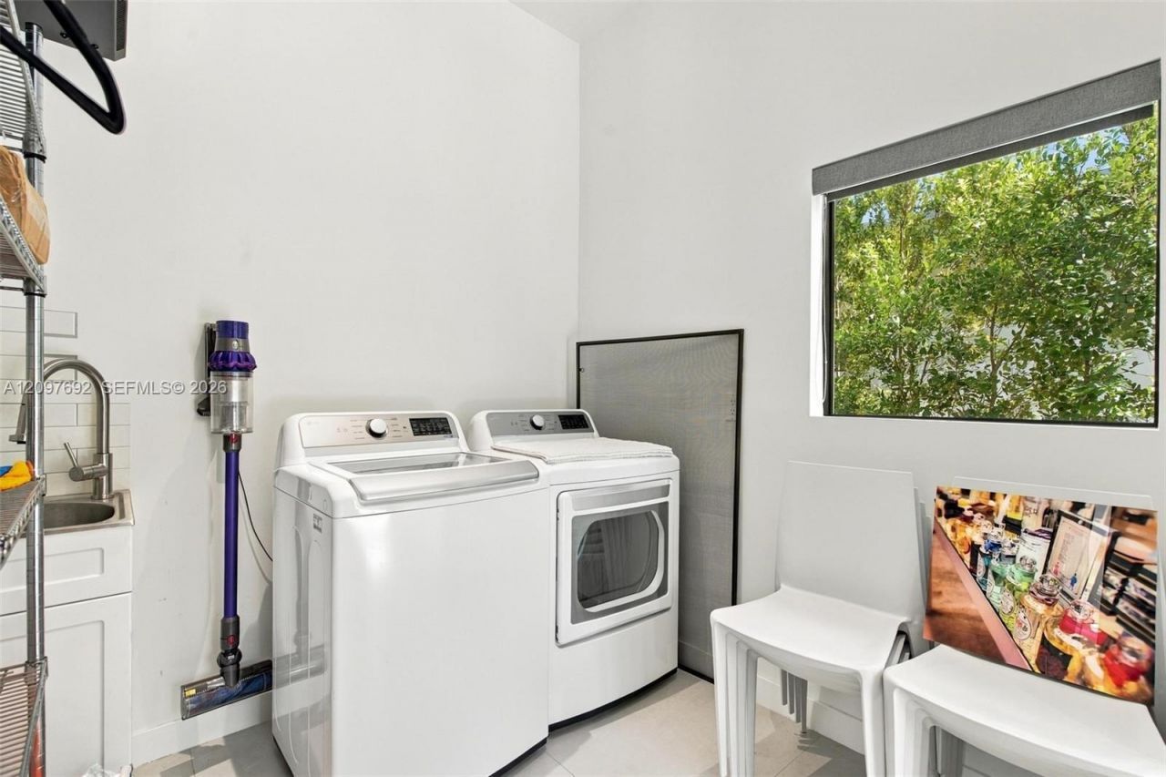 600 W 51st St , Miami Beach, FL 33140 Photo