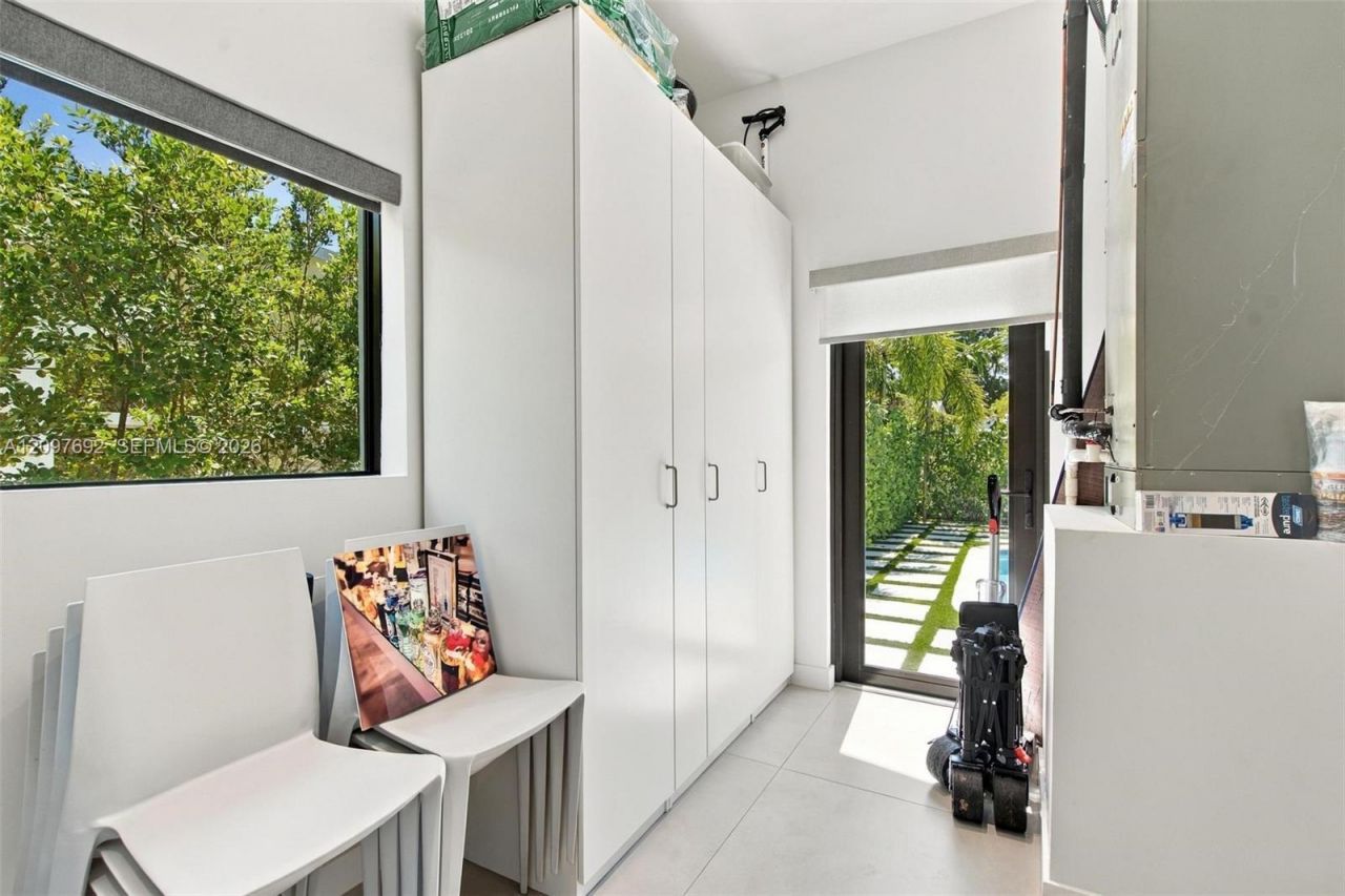 600 W 51st St , Miami Beach, FL 33140 Photo