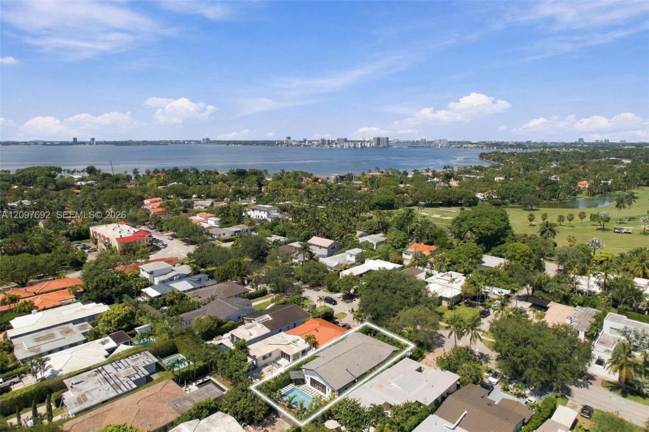 600 W 51st St , Miami Beach, FL 33140 Photo