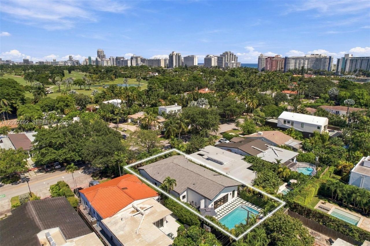 600 W 51st St , Miami Beach, FL 33140 Photo