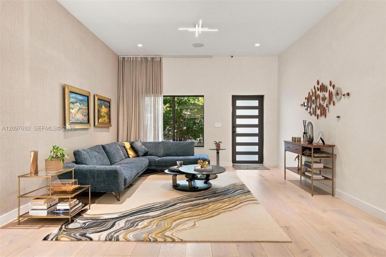 600 W 51st St , Miami Beach, FL 33140 Photo