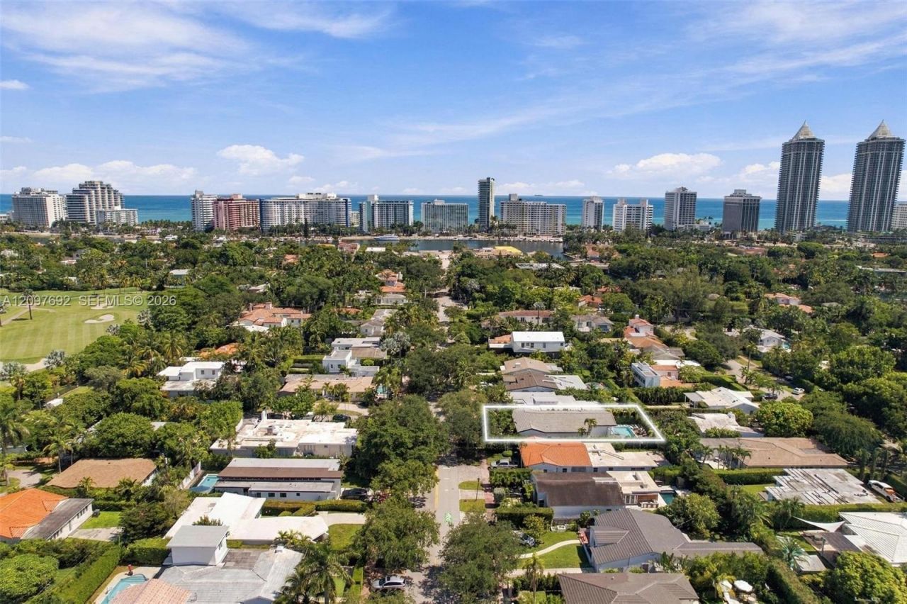 600 W 51st St , Miami Beach, FL 33140 Photo