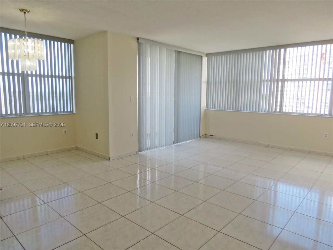1200 NE Miami Gardens Dr , Unit 906W, Miami, FL 33179 Photo