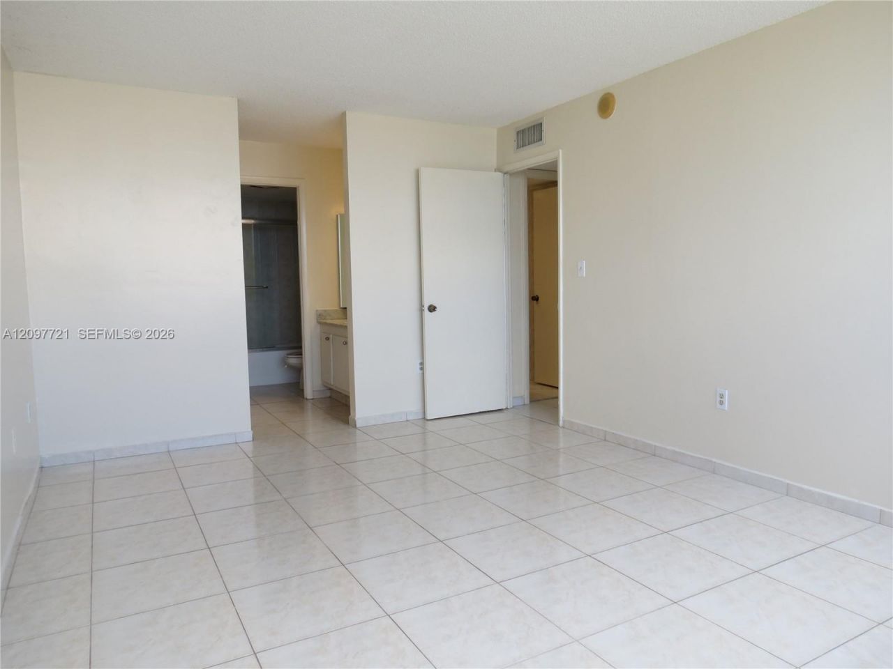 1200 NE Miami Gardens Dr , Unit 906W, Miami, FL 33179 Photo