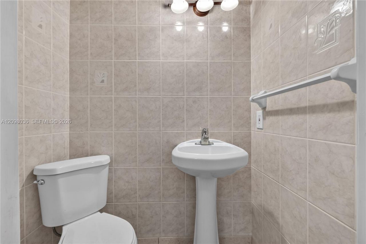 6511 Pierce St , Hollywood, FL 33024 Photo