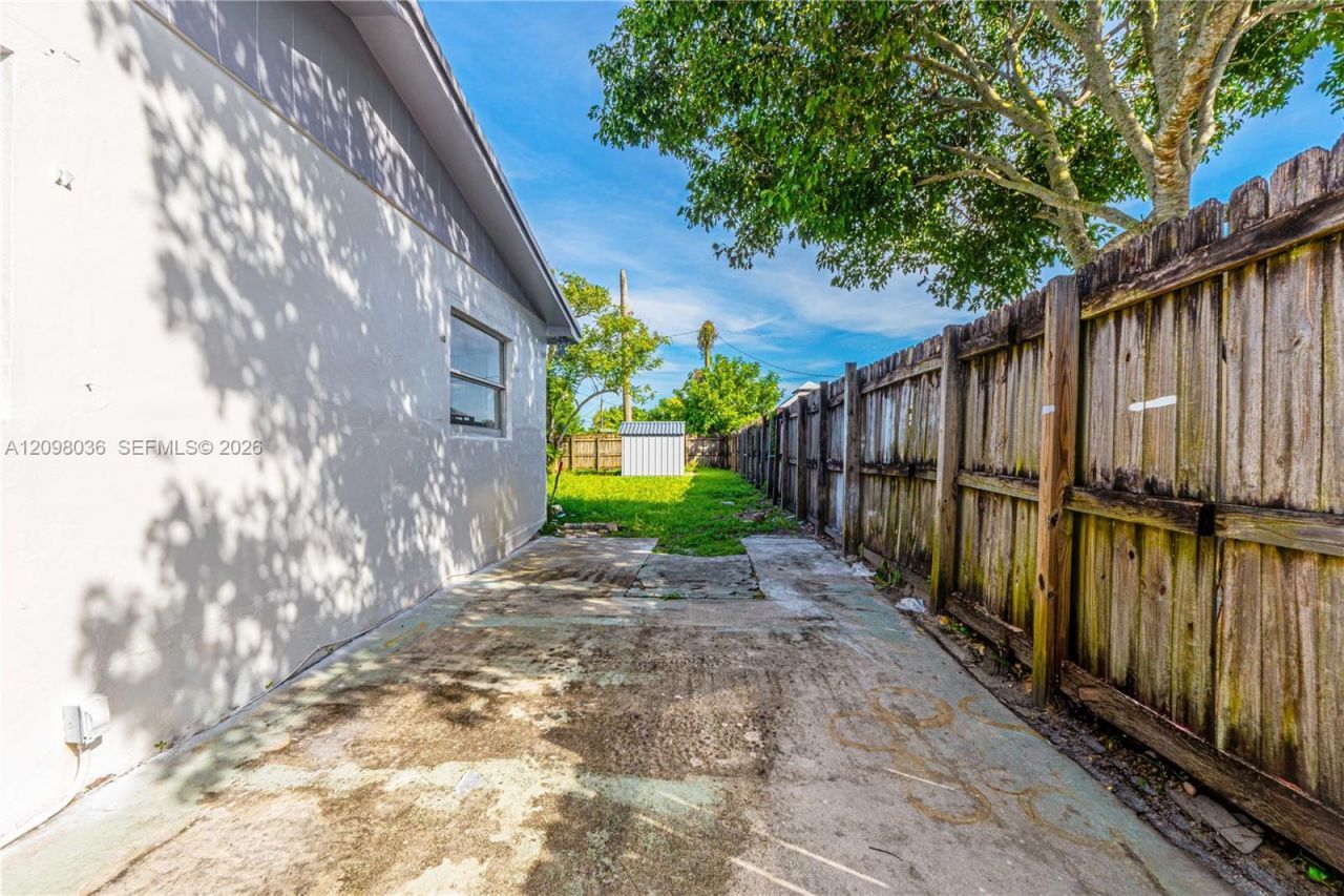 6511 Pierce St , Hollywood, FL 33024 Photo