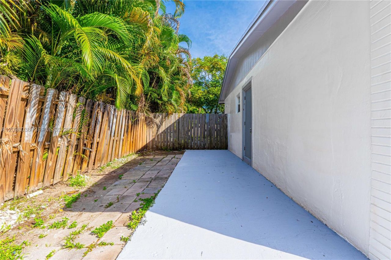 6511 Pierce St , Hollywood, FL 33024 Photo
