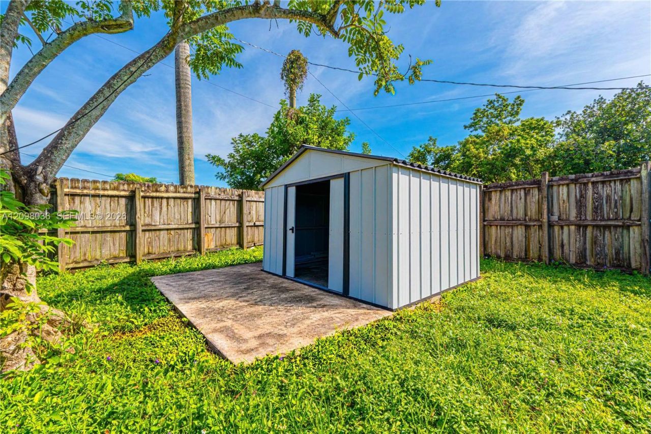 6511 Pierce St , Hollywood, FL 33024 Photo