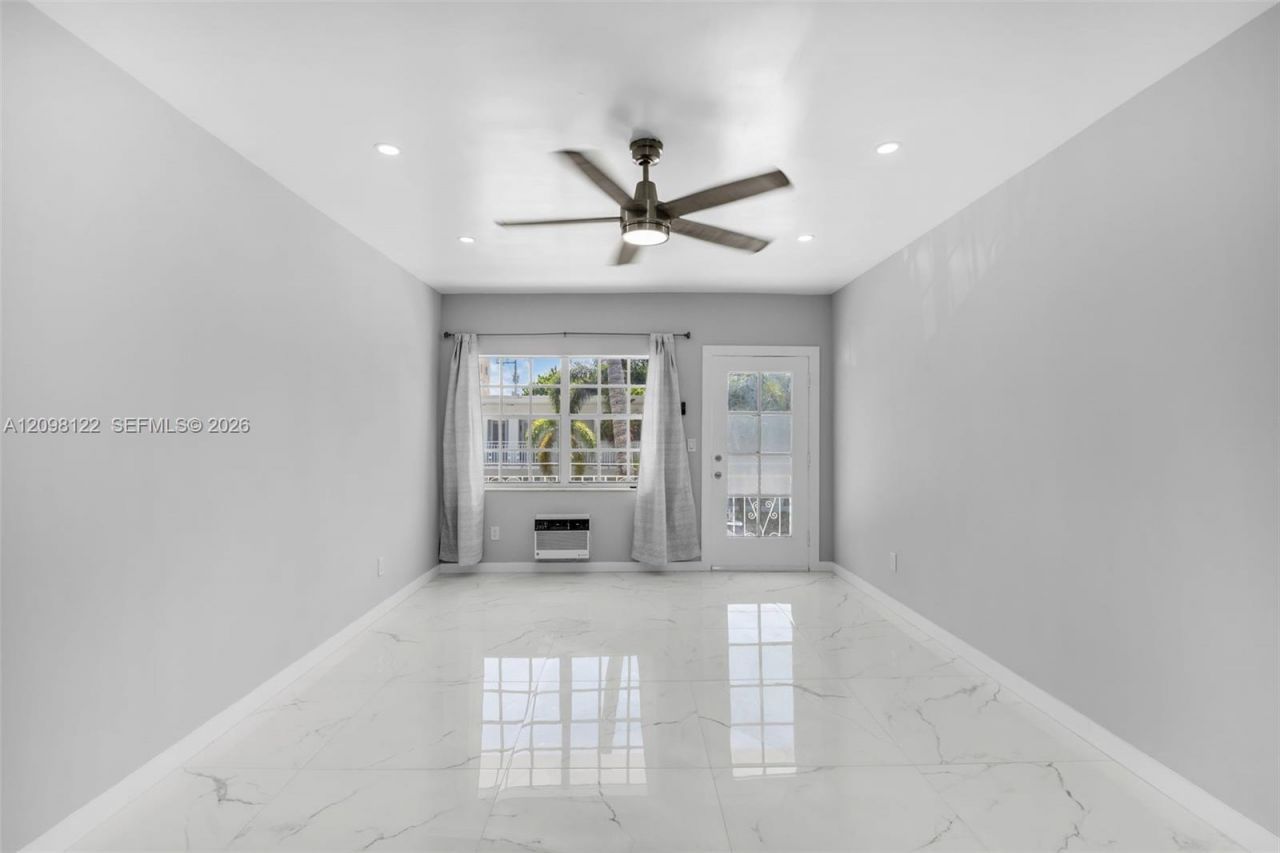 635 8th St, Unit 205, Miami Beach, FL 33139 Photo