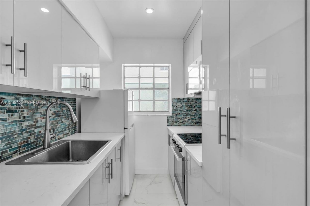 635 8th St, Unit 205, Miami Beach, FL 33139 Photo