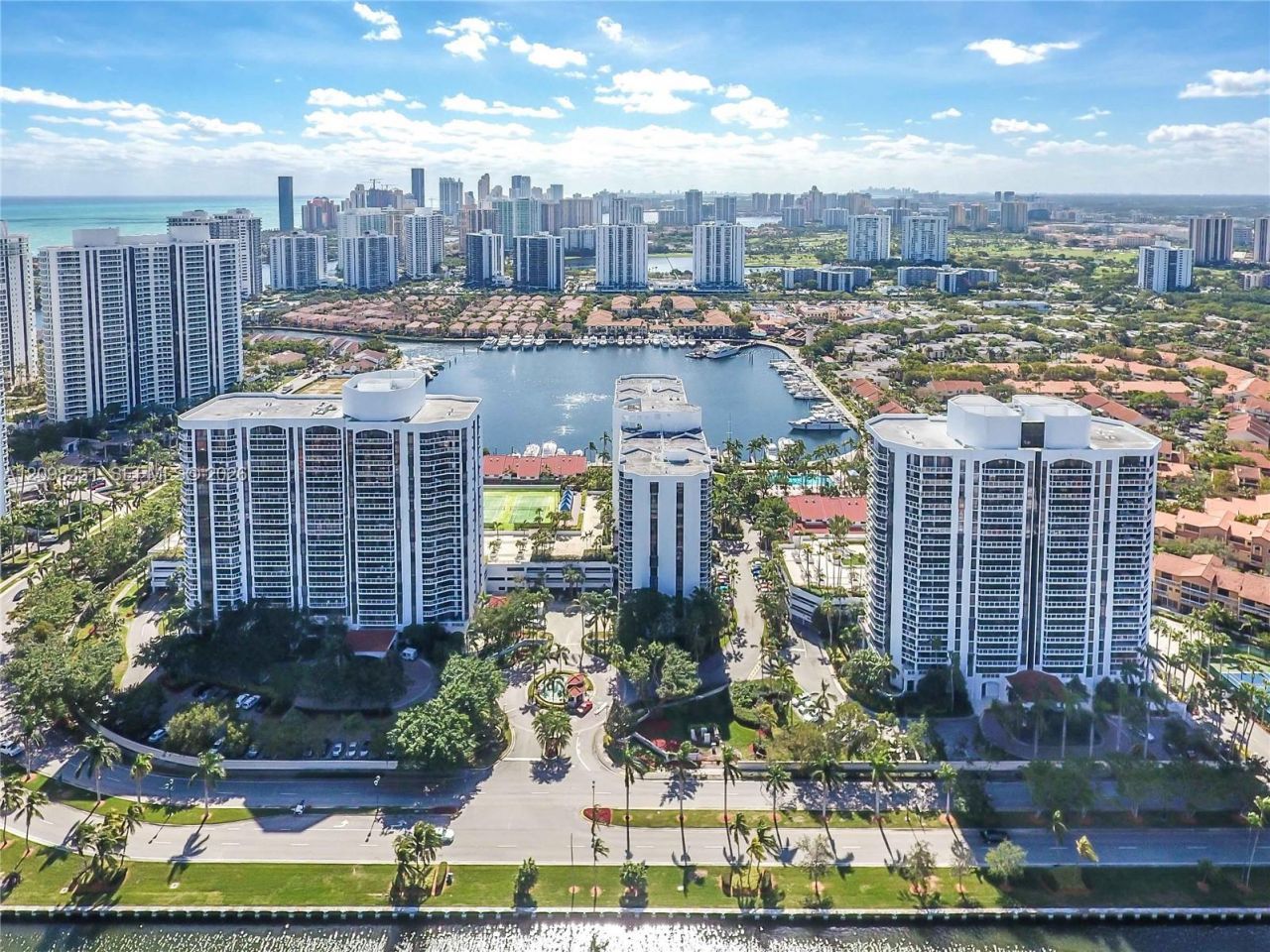 3610 Yacht Club Dr, Unit 410, Aventura, FL 33180 Photo
