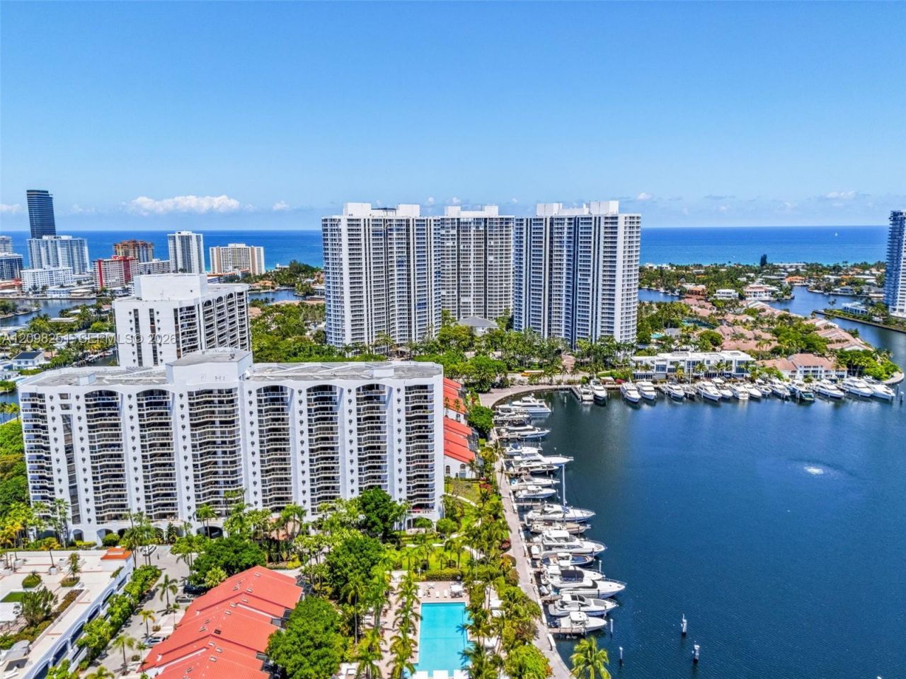 3610 Yacht Club Dr, Unit 410, Aventura, FL 33180 Photo