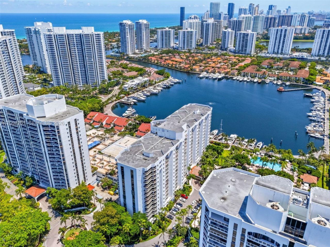 3610 Yacht Club Dr, Unit 410, Aventura, FL 33180 Photo