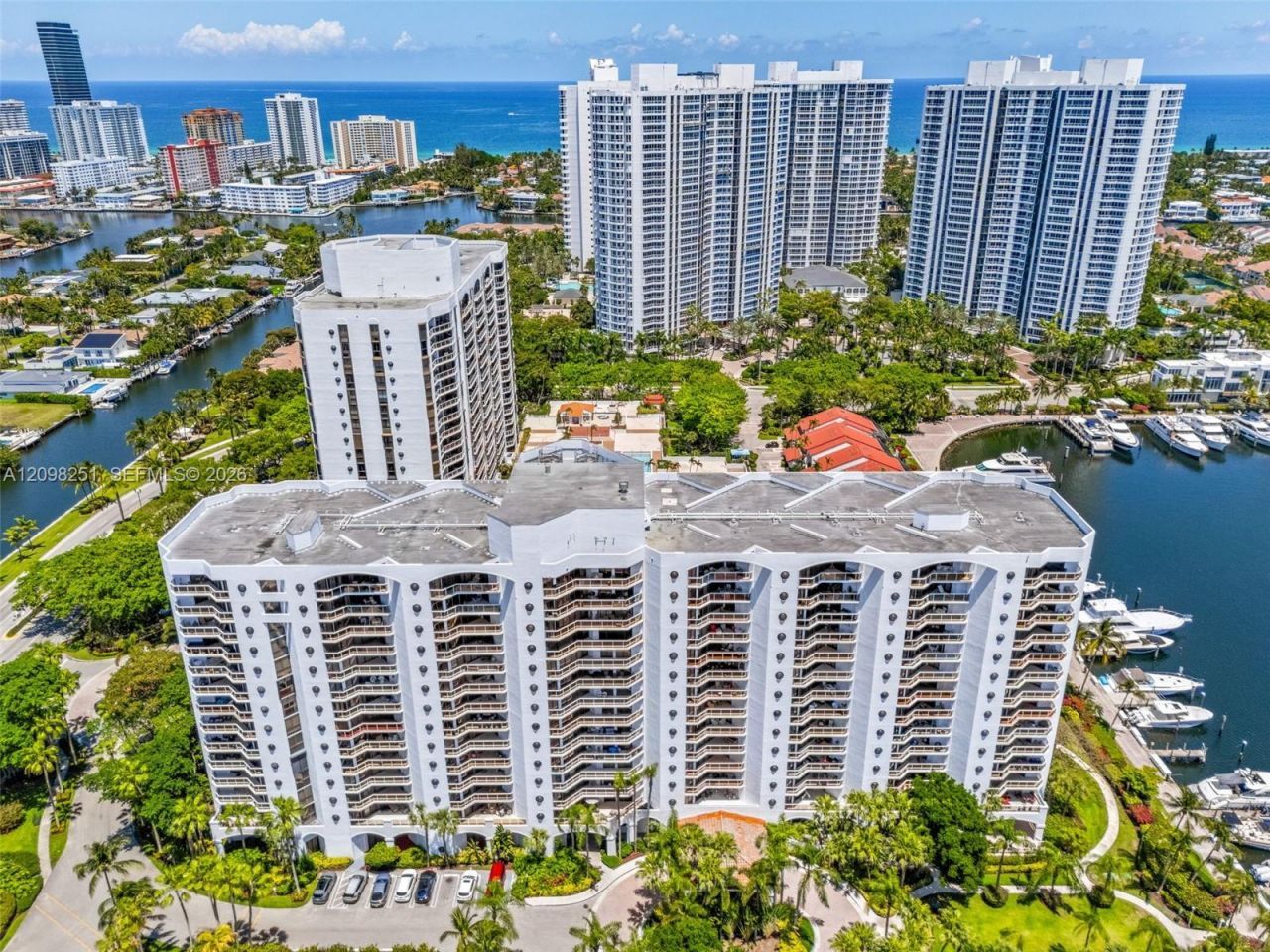 3610 Yacht Club Dr, Unit 410, Aventura, FL 33180 Photo