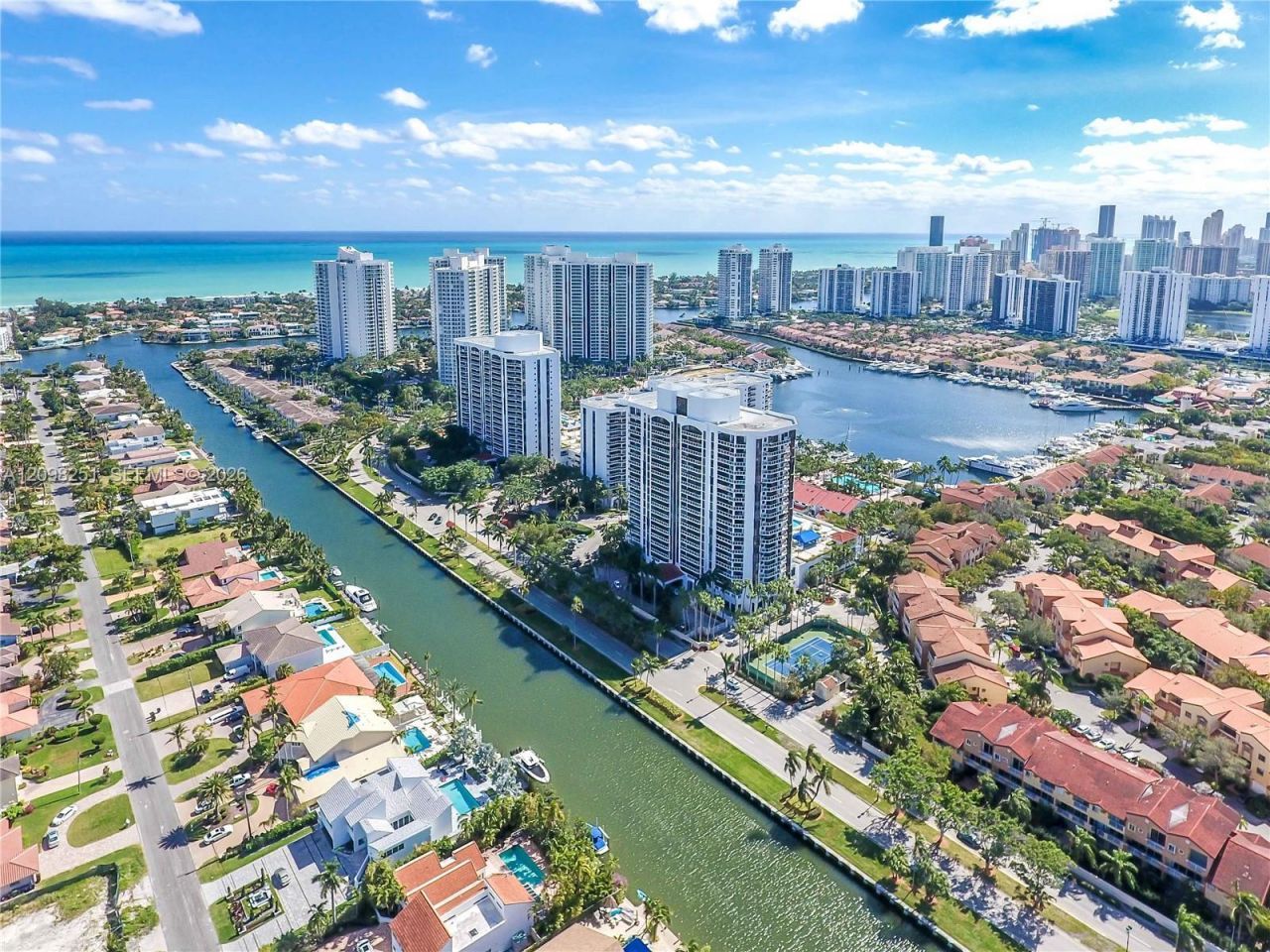 3610 Yacht Club Dr, Unit 410, Aventura, FL 33180 Photo