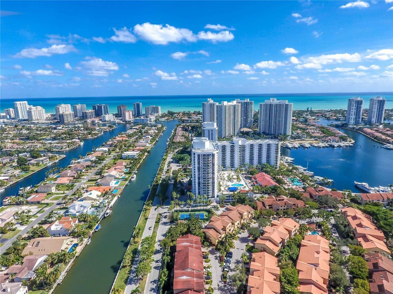 3610 Yacht Club Dr, Unit 410, Aventura, FL 33180 Photo